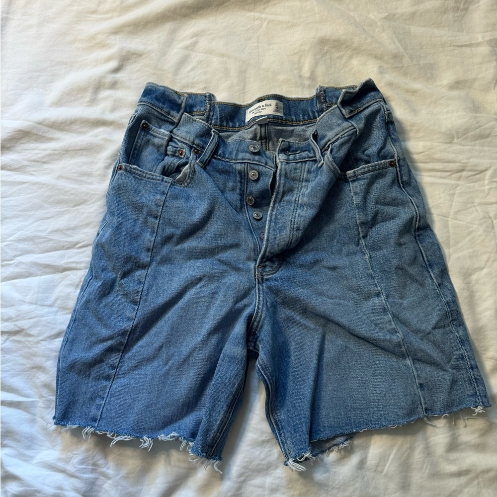 Abercrombie Curve Love Shorts Size 27
